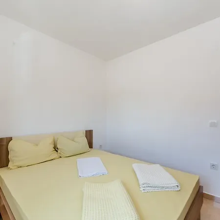 아파트 Apartmen Lacic