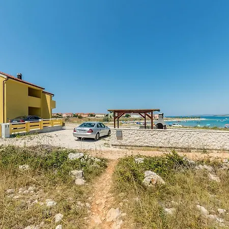 Apartment Apartmen Lacic Vir