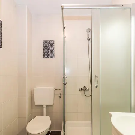 Apartmen Lacic * Vir
